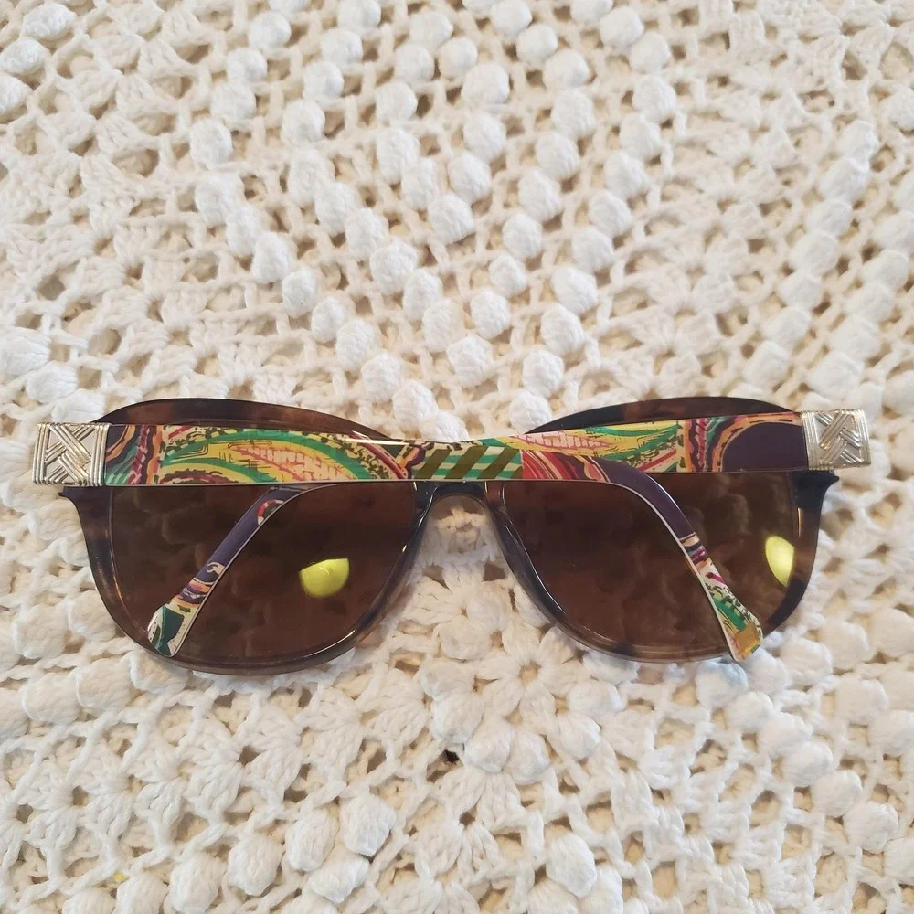 Vera Bradley Sunglasses FRAMES ONLY Brown Heirloom‎ Paisley Beth Floral Print